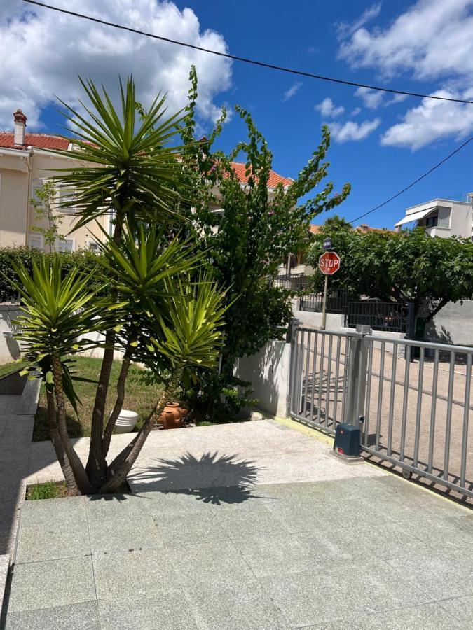 זאדאר Apartments Lili Flora מראה חיצוני תמונה