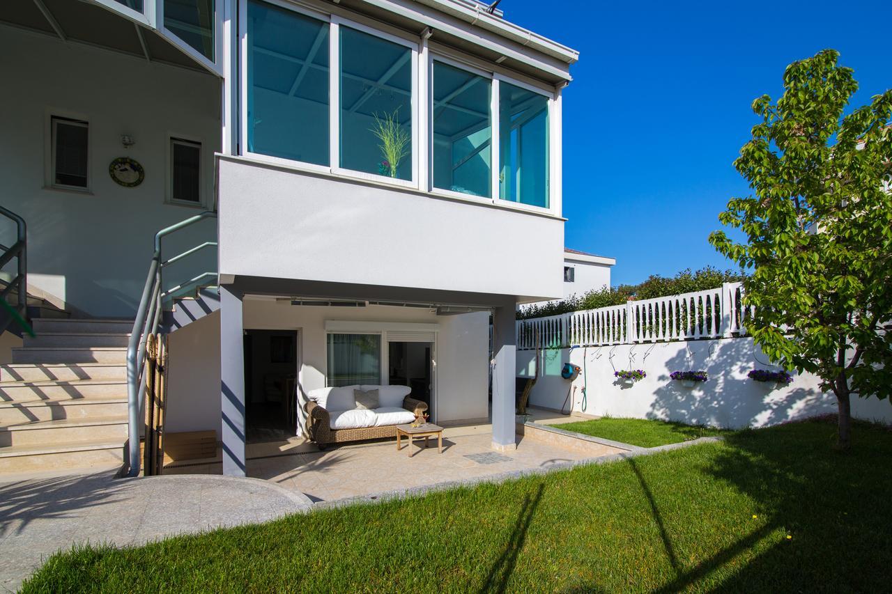 זאדאר Apartments Lili Flora מראה חיצוני תמונה