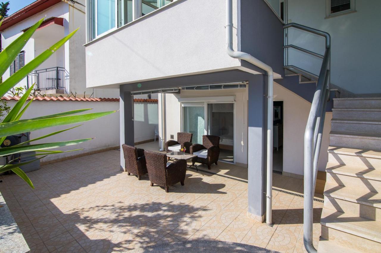 זאדאר Apartments Lili Flora מראה חיצוני תמונה