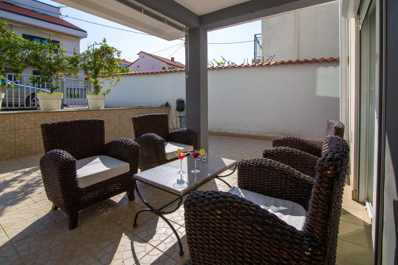 זאדאר Apartments Lili Flora מראה חיצוני תמונה